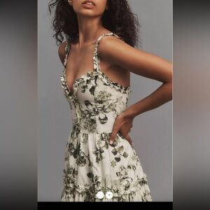 Anthropologie Green and White Floral Midi Dress Size Medium